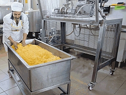 Bồn inox chứa thực phẩm - Băng Tải Lan Anh - Công Ty TNHH Sản Xuất Thương Mại Đầu Tư Lan Anh
